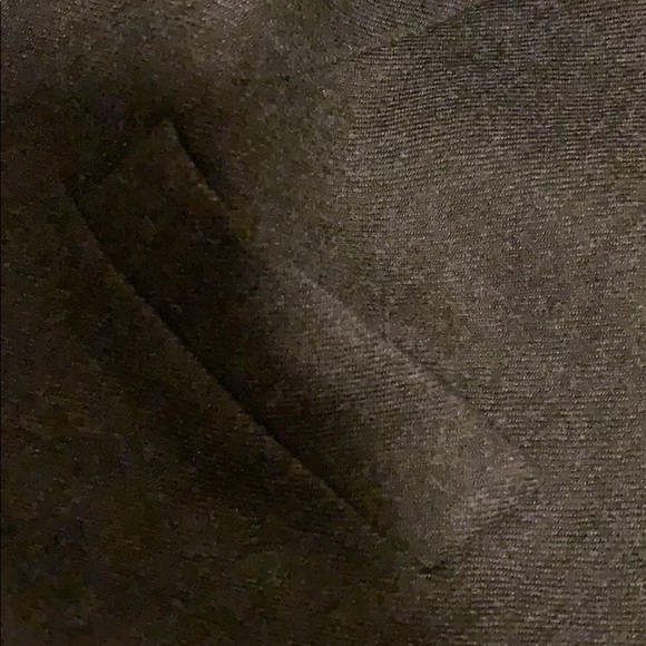 Vineyard vines suit jacket pockets & anchor button - Picture 11 of 16